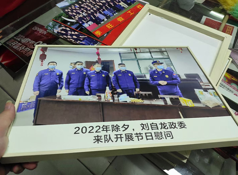 pvc軟磁貼-照片磁吸畫(huà)框-磁吸照片(圖2) pvc軟磁貼-照片磁吸畫(huà)框-磁吸照片(圖2)